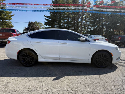 Used 2015 Chrysler 200 Limited w/ Convenience Group image 7