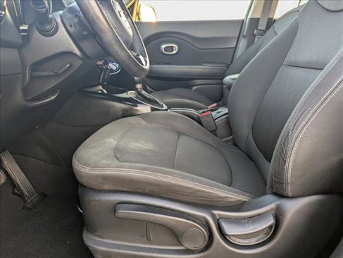 Used 2018 Kia Soul image 11