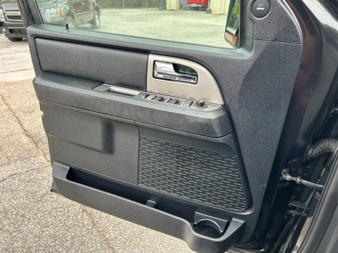 Used 2015 Ford Expedition EL XLT w/ Equipment Group 202A image 27
