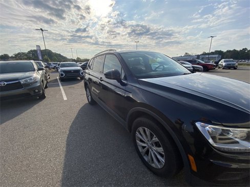 Used 2020 Volkswagen Tiguan S image 12