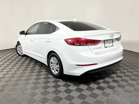 Used 2017 Hyundai Elantra SE image 8