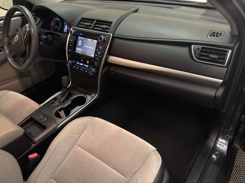 Used 2017 Toyota Camry XSE image 24