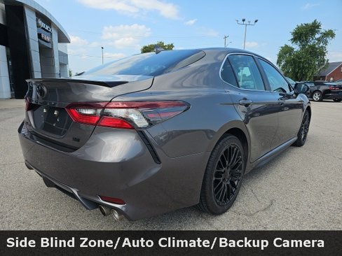 Used 2023 Toyota Camry SE image 7