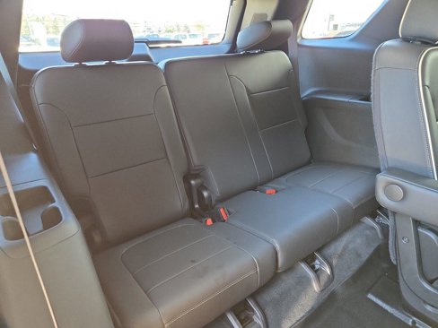 Used 2023 Chevrolet Traverse Premier image 16