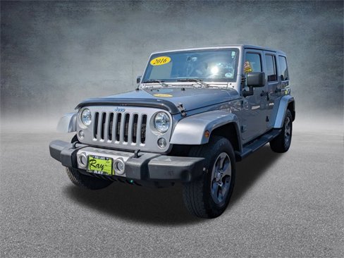 Used 2016 Jeep Wrangler Unlimited Sahara image 8