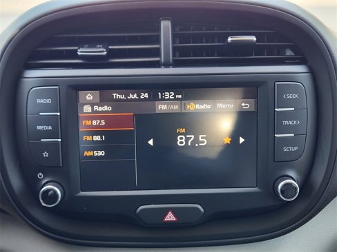 Certified 2025 Kia Soul LX w/ LX Technology Package image 17