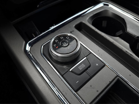 Used 2018 Ford Expedition XLT image 40
