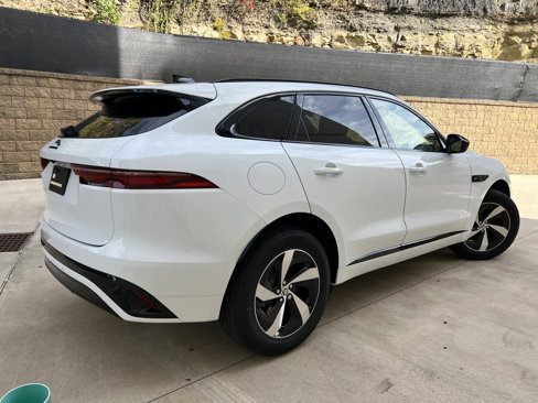 Certified 2024 Jaguar F-PACE R-Dynamic S image 3