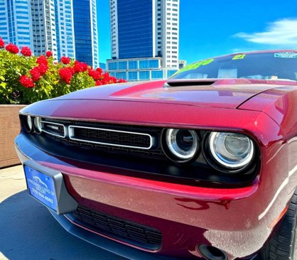 Used 2021 Dodge Challenger SXT image 9