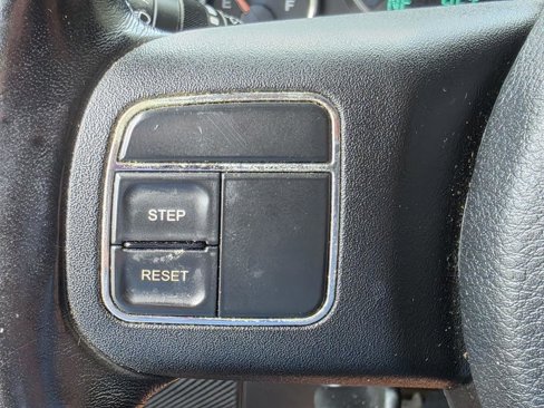Used 2012 Jeep Wrangler Unlimited Sahara image 20