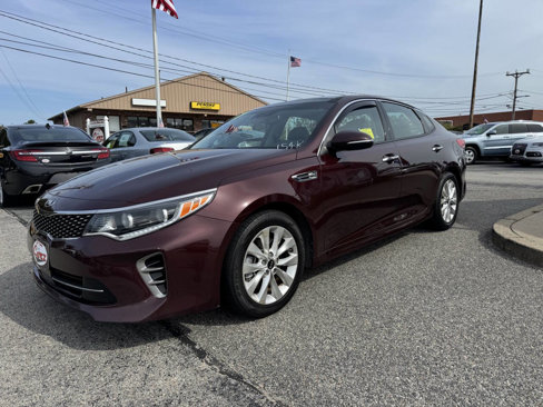 Used 2017 Kia Optima EX w/ Premium Package image 3