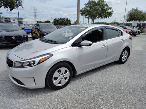 Used 2018 Kia Forte LX image 3