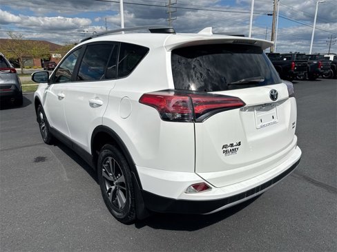 Used 2018 Toyota RAV4 XLE image 6