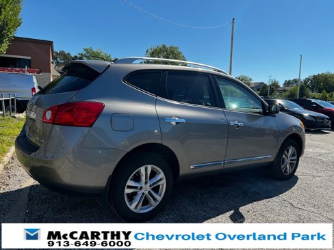 Used 2013 Nissan Rogue SV image 3