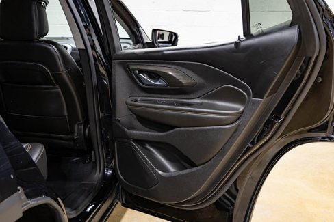 Used 2021 GMC Terrain SLT image 28