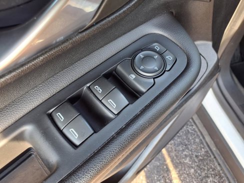 Used 2022 GMC Terrain SLE image 21