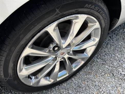 Used 2013 Cadillac XTS Luxury image 18