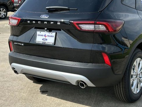 New 2025 Ford Escape Active image 7