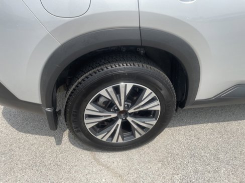 Used 2022 Nissan Rogue SV image 16