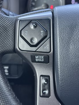 Used 2020 Toyota Tacoma TRD Off-Road image 38
