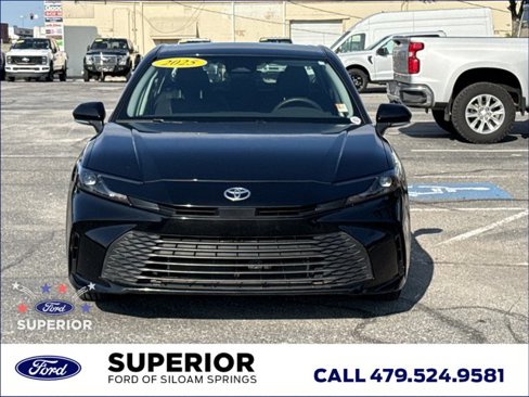 Used 2025 Toyota Camry LE image 13