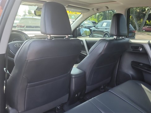 Used 2017 Toyota RAV4 Limited image 9