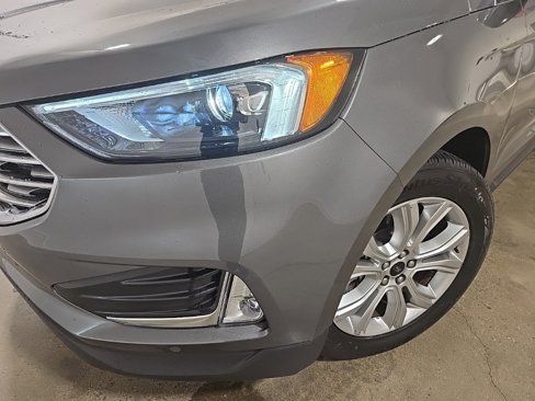 Used 2024 Ford Edge Titanium image 10