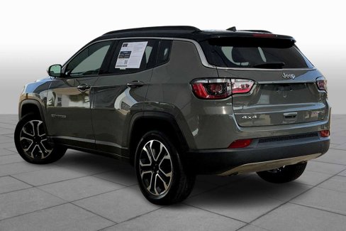 Certified 2024 Jeep Compass Limited image 11