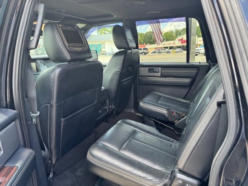 Used 2015 Ford Expedition EL Platinum image 10