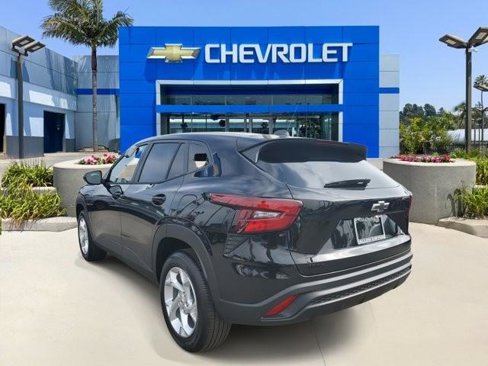 New 2026 Chevrolet Trax LS w/ LS Convenience Package image 3