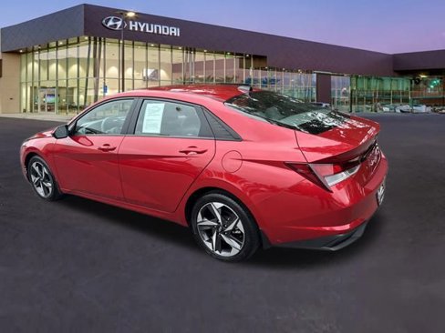Certified 2023 Hyundai Elantra SEL w/ Convenience Package image 3