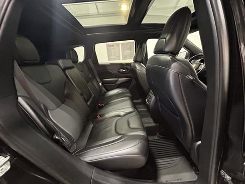 Used 2019 Jeep Cherokee High Altitude image 22