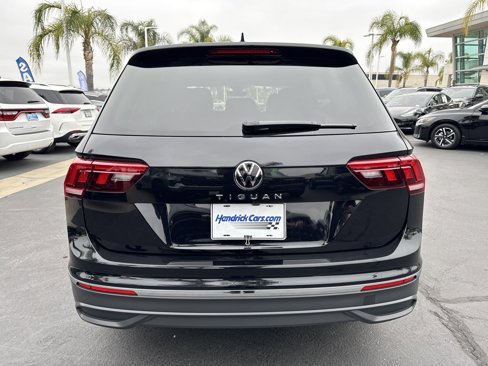 Certified 2024 Volkswagen Tiguan S image 9