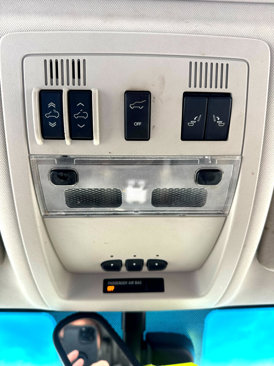 Used 2009 Chevrolet Suburban LTZ image 26