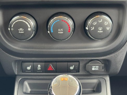 Used 2016 Jeep Patriot Sport w/ Power Value Group image 17