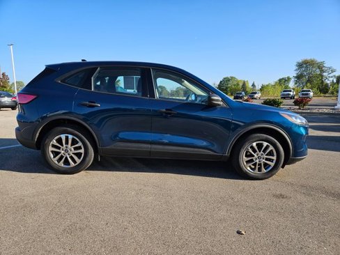 Used 2020 Ford Escape S image 8
