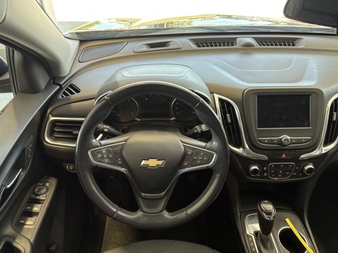 Used 2019 Chevrolet Equinox LT w/ Driver Convenience Package image 11