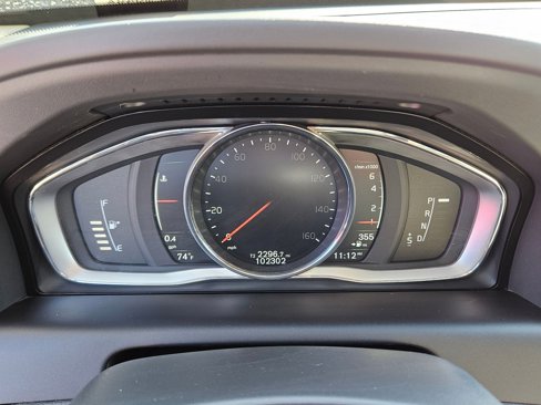 Used 2017 Volvo XC60 T6 Inscription w/ Preferred Option Package image 22