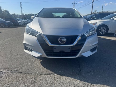 Used 2021 Nissan Versa SV image 3