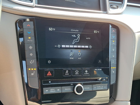Certified 2024 INFINITI QX50 Luxe image 16