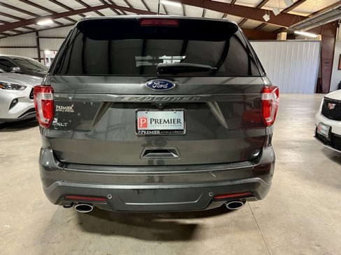 Used 2019 Ford Explorer XLT w/ Equipment Group 202A image 7