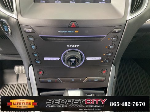 Used 2016 Ford Edge Titanium image 24