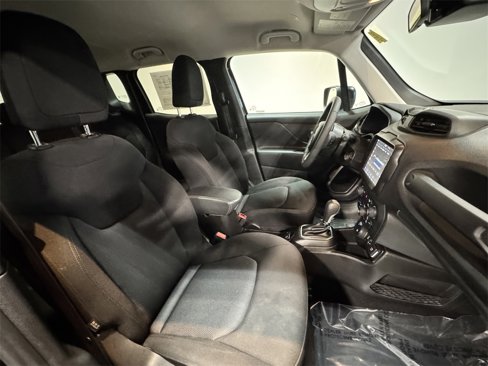 Used 2023 Jeep Renegade Latitude image 24