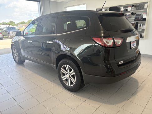 Used 2015 Chevrolet Traverse LT image 3