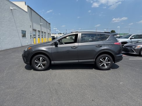 Used 2017 Toyota RAV4 XLE image 2