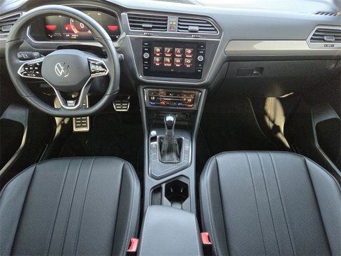 Used 2023 Volkswagen Tiguan SE R-Line image 28