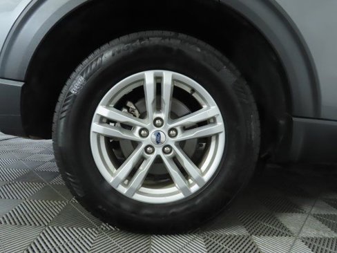 Used 2023 Ford Explorer XLT w/ Equipment Group 202A image 34