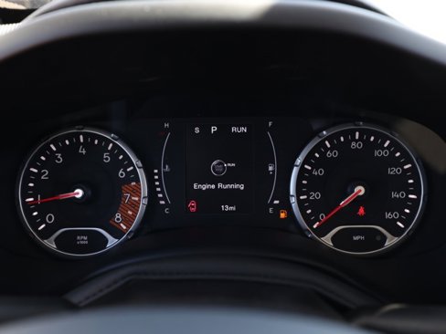 New 2023 Jeep Renegade Latitude w/ Sun & Fun Group image 27