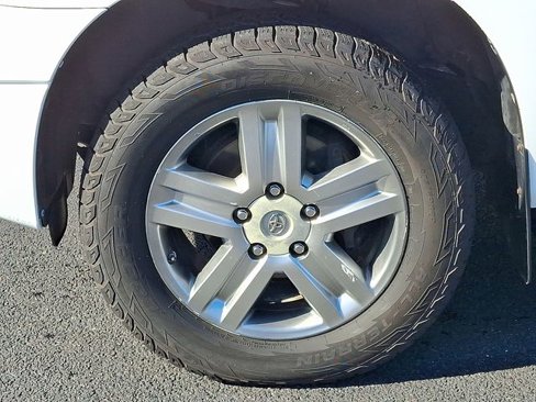 Used 2010 Toyota Tundra Limited image 8