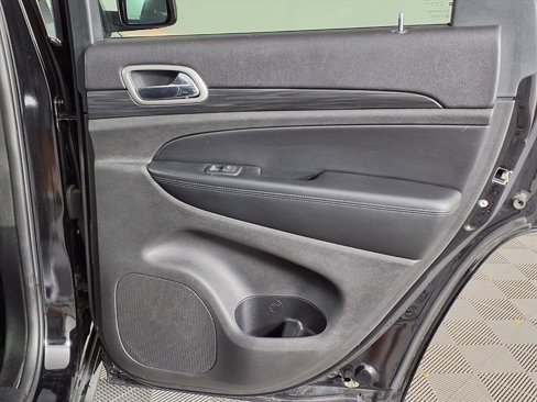 Used 2019 Jeep Grand Cherokee Laredo image 10
